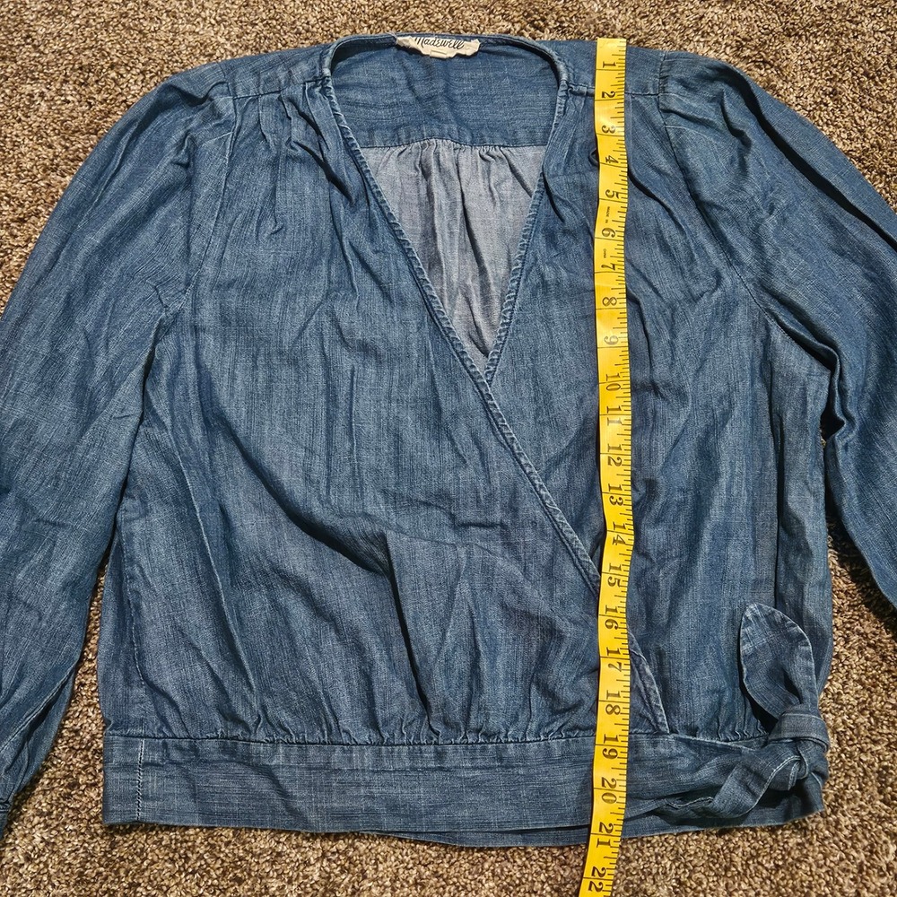 Madewell Denim Wrap Top Size M Blue Chambray Side Tie V-Neck Boho Minimalist - Picture 5 of 12